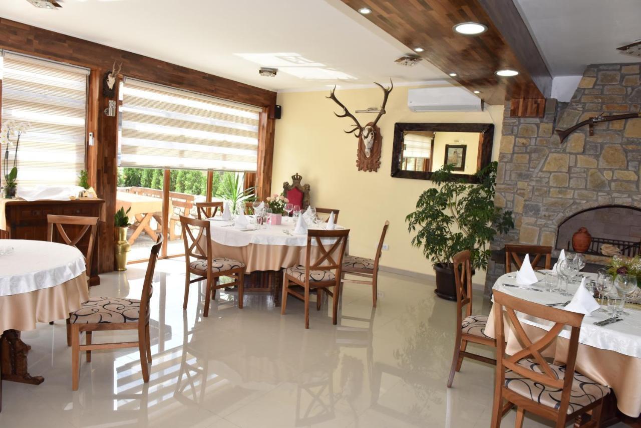Hotel "Vir" Velika Plana Esterno foto