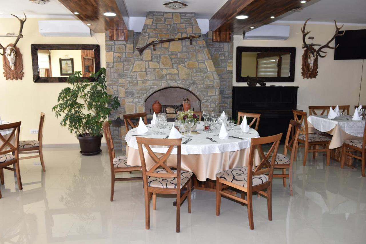 Hotel "Vir" Velika Plana Esterno foto