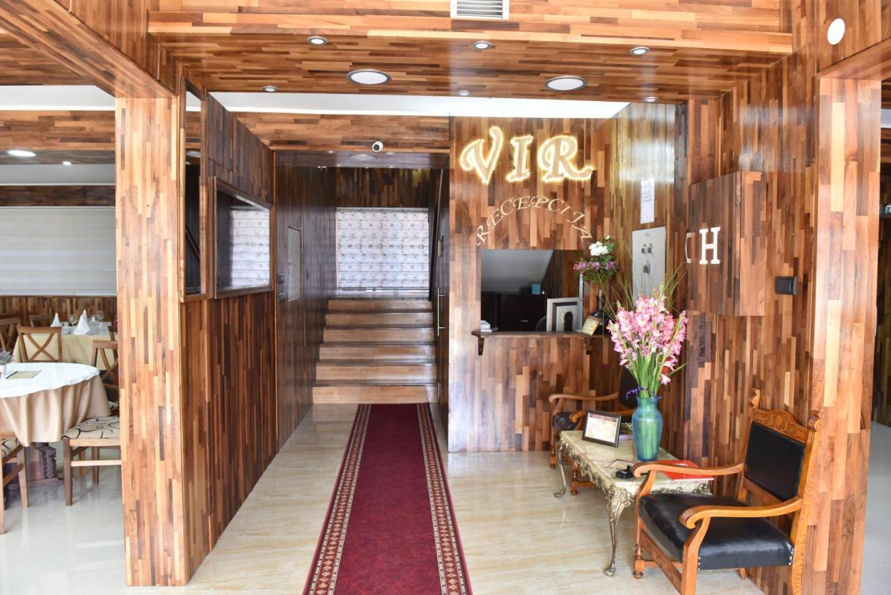 Hotel "Vir" Velika Plana Esterno foto