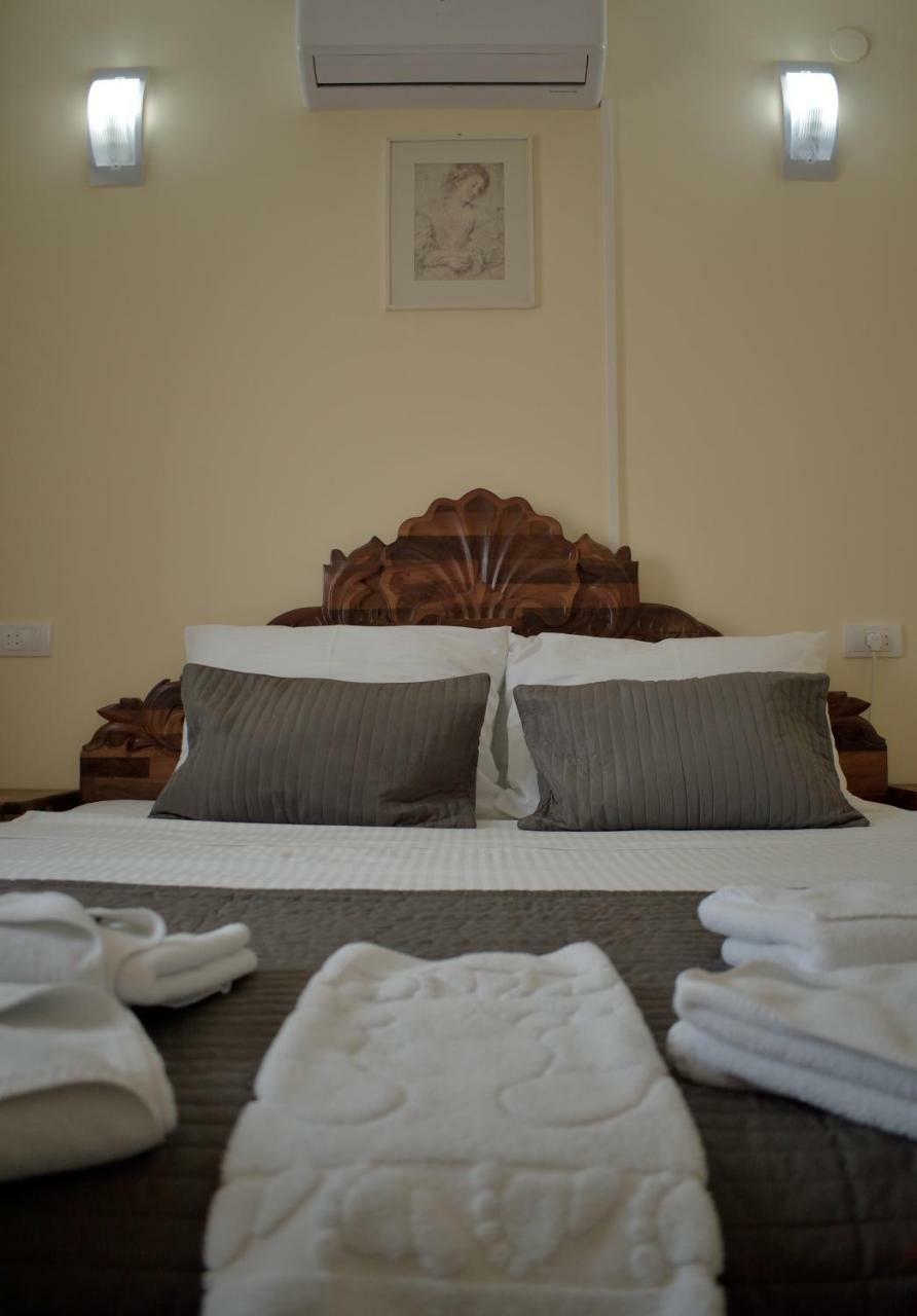 Hotel "Vir" Velika Plana Esterno foto
