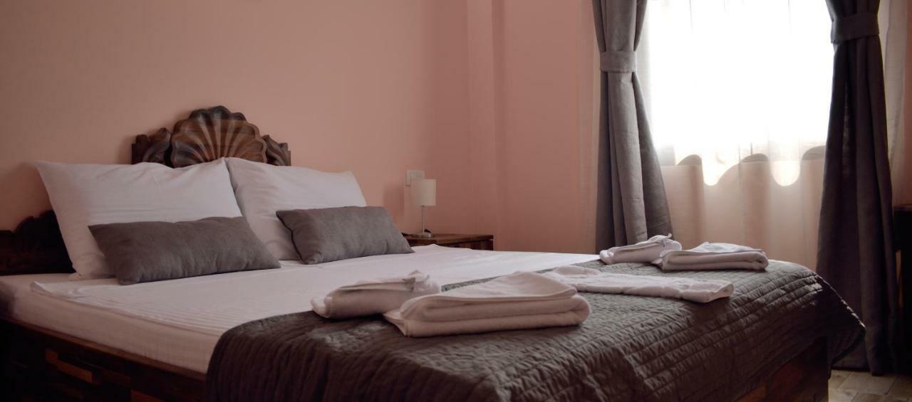 Hotel "Vir" Velika Plana Esterno foto